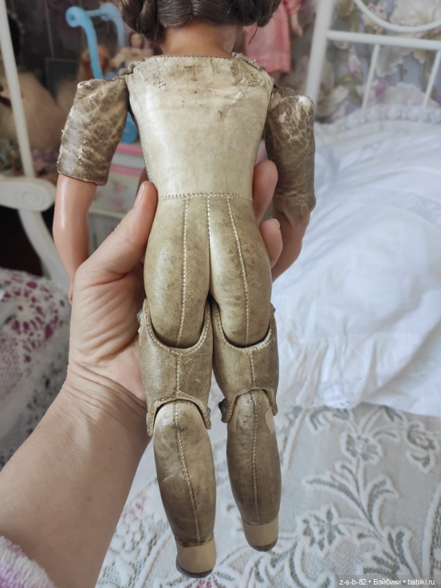 Очень красивая антикварная девочка (фото 9)