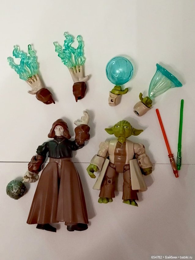 Игрушки - фигурки с аксессуарами из фильма Звёздные войны