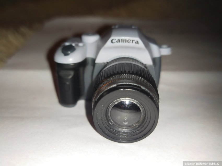 Стетоскоп, очки, фотоаппарат и банка пепси (фото 2)