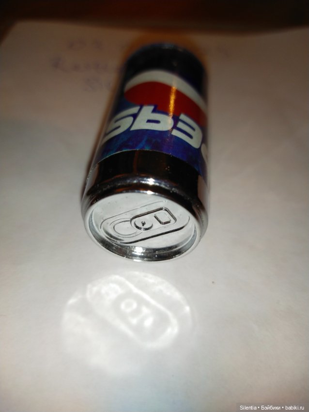 Стетоскоп, очки, фотоаппарат и банка пепси (фото 5)