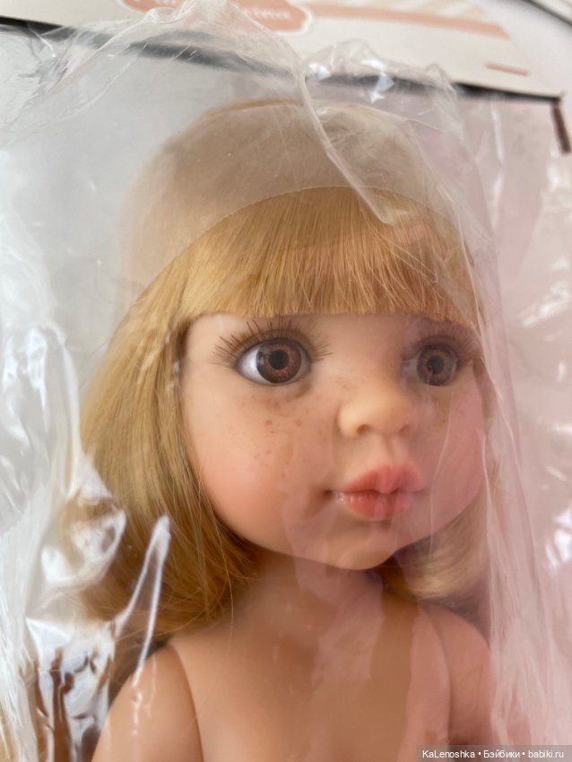 Даша с прямым пробором, челкой, медовыми глазами, Паола Рейна(Paola Reina), нюд (фото 7)