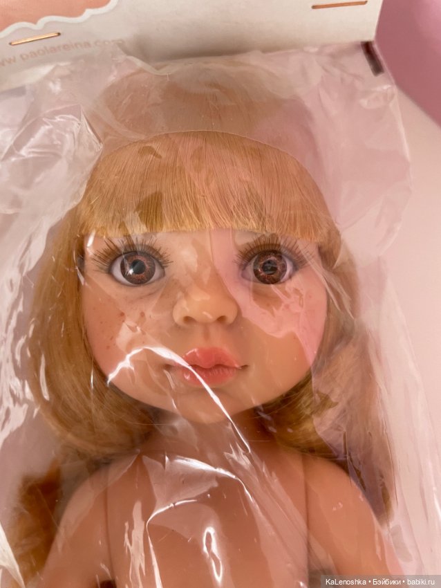 Даша с прямым пробором, челкой, медовыми глазами, Паола Рейна(Paola Reina), нюд