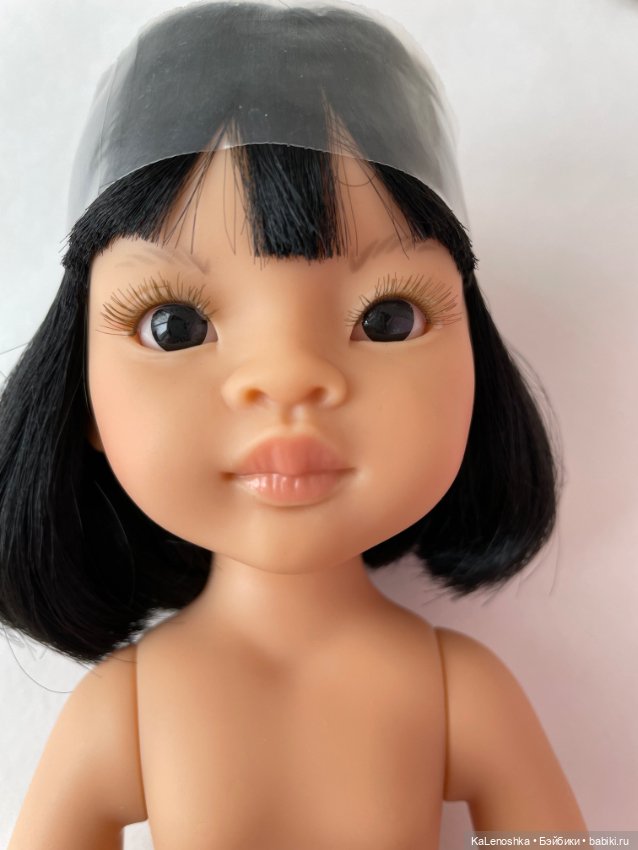 Лиу с каре и чёлкой, чёрными волосами, чёрными глазами Паола Рейна(Paola Reina), нюд