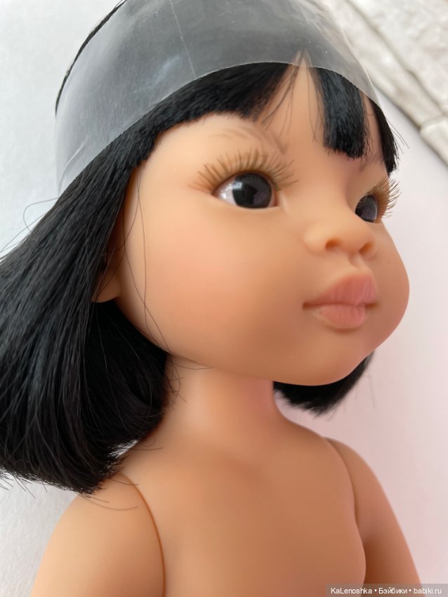 Лиу с каре и чёлкой, чёрными волосами, чёрными глазами Паола Рейна(Paola Reina), нюд