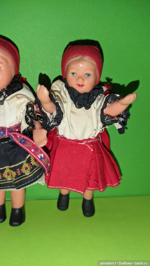 Куколки резиновые в национальных костюмах, Чехословакия, высота 15 см (фото 5)
