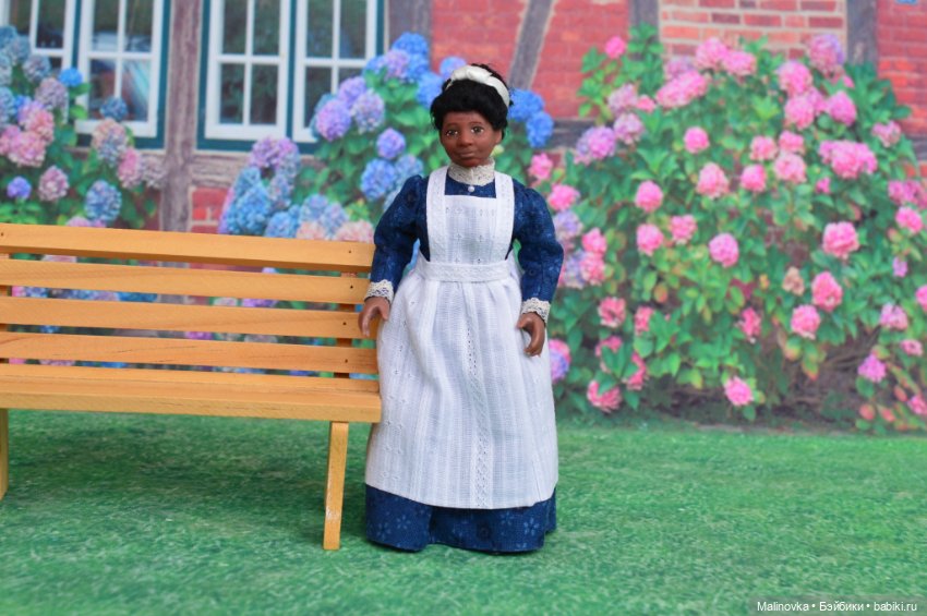 Миниатюрная кукла в масштабе 1/12