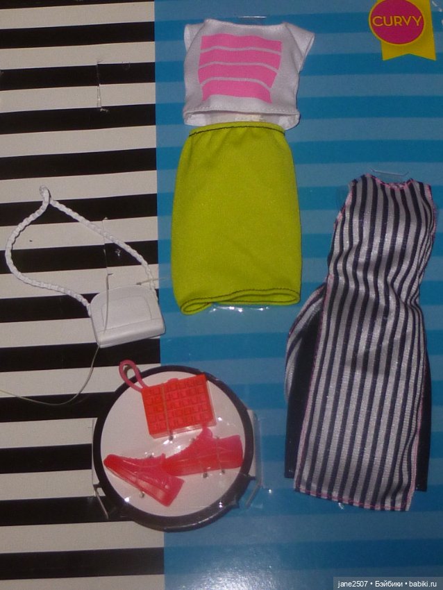 Дополнительные аутфиты от Barbie Fashionistas 38 Sporty (на тело Curvy) новые