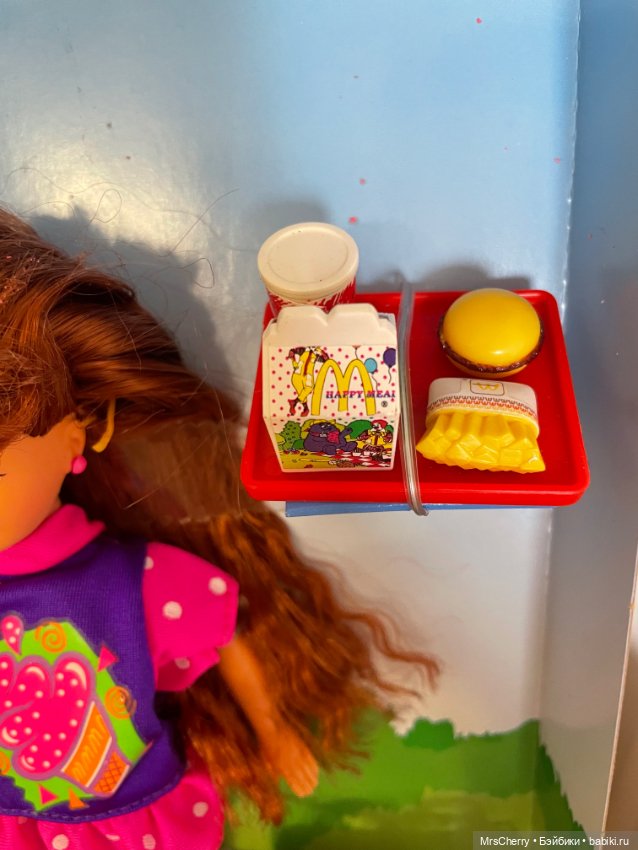 Whitney Happy meal / Витни (сестренка Барби) с миниатюрами от Макдональдс