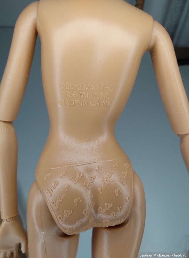 Акция! Красотка на молде Саммер с ресничками (Barbie Style in The Spotlight Teresa, 2013) не играная