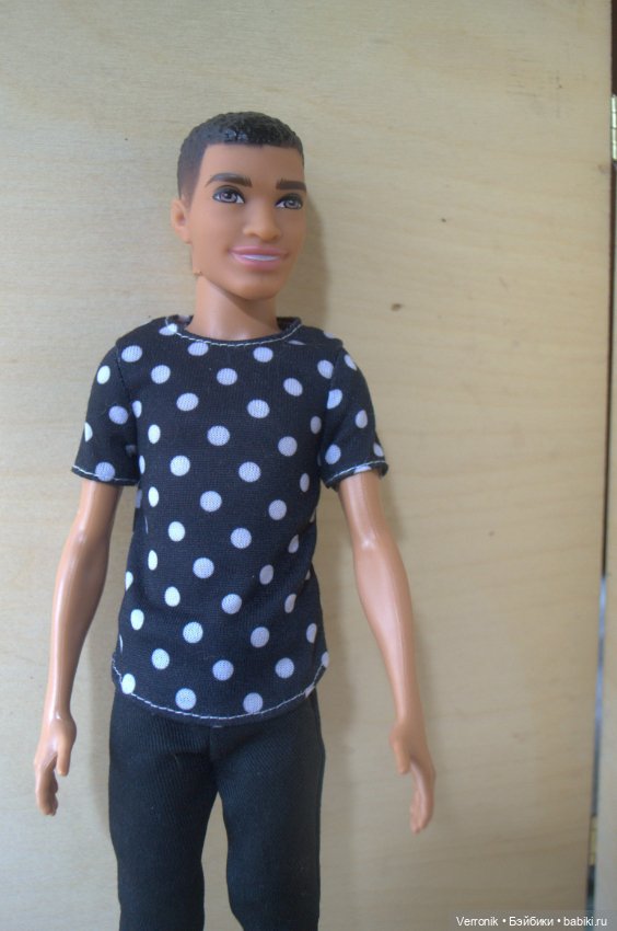 "Кен" из серии "Игра с модой" от бренда Mattel