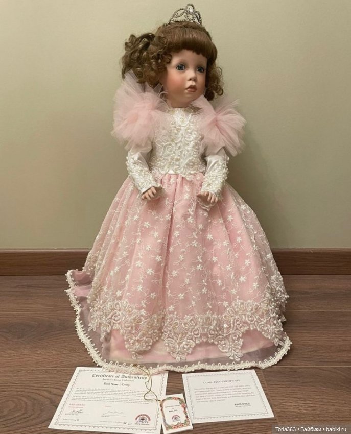 Американская фарфоровая куколка Kais (фото 4)