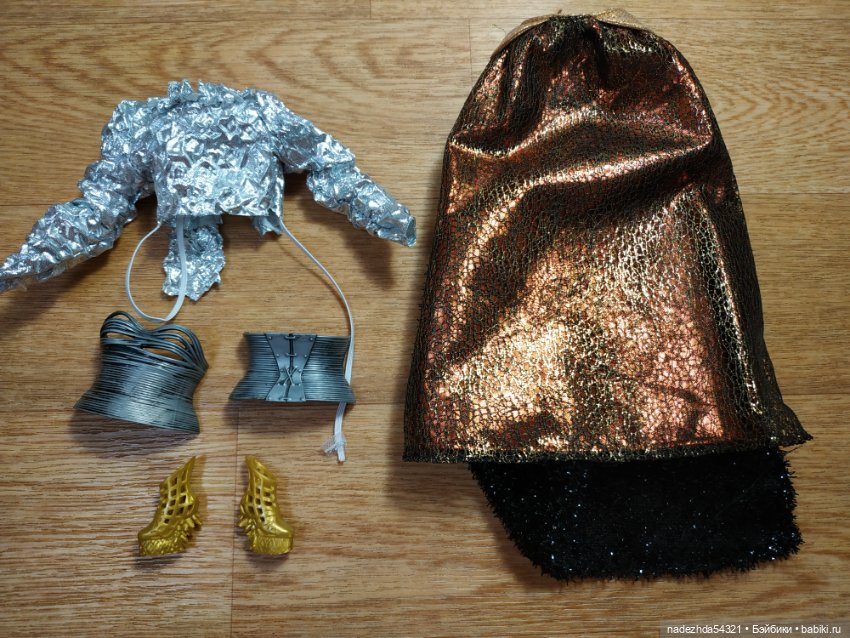 Аутфит Барби Миссис Тоесть из фильма "Излом времени"