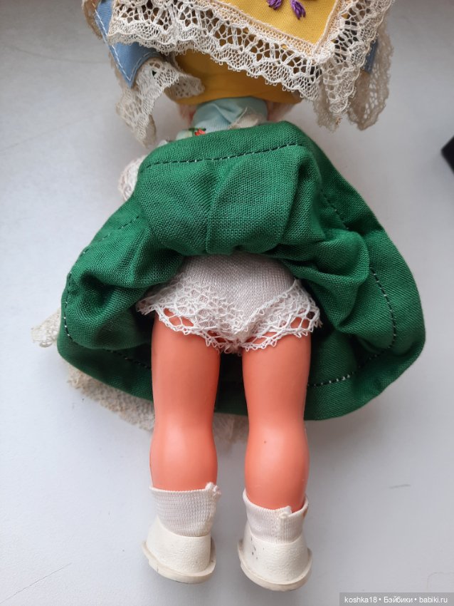 Немецкая куколка ГДР в полном родном национальном аутфите и обуви (фото 4)