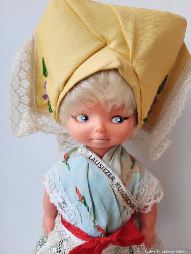 Немецкая куколка ГДР в полном родном национальном аутфите и обуви (фото 6)