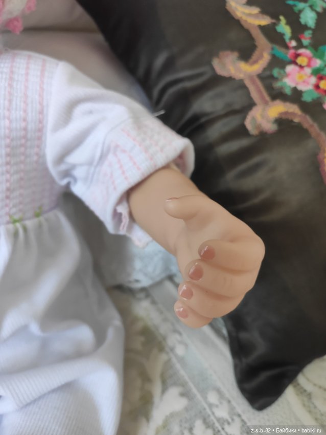 Ashton Drake нежная силикон-виниловая малышка OLIVIA Linda Murray (фото 4)