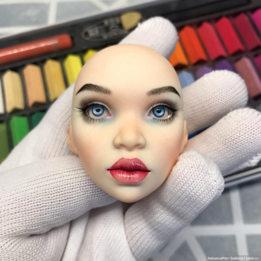 Голова April с мейком без глаз (фото 5)