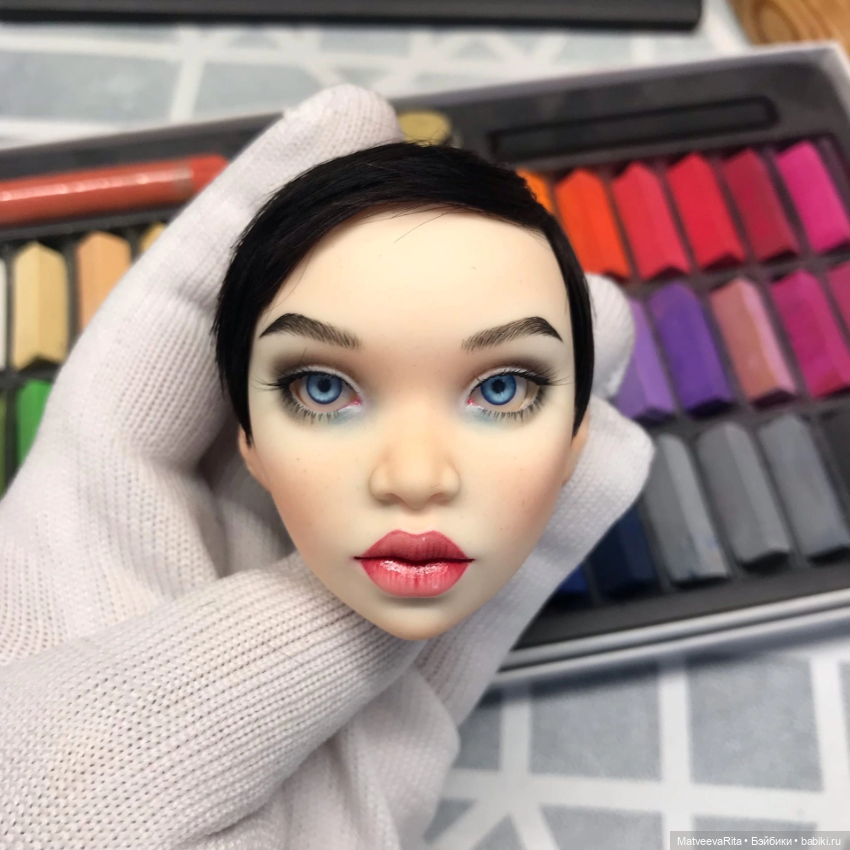 Голова April с мейком без глаз (фото 6)