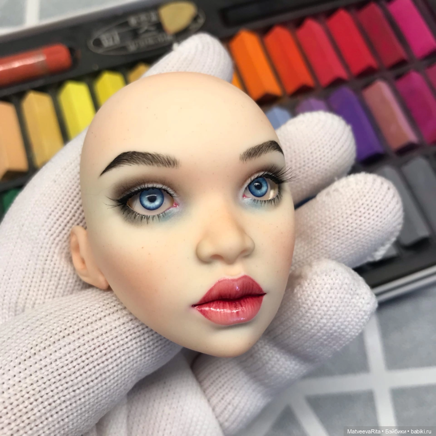 Голова April с мейком без глаз (фото 4)