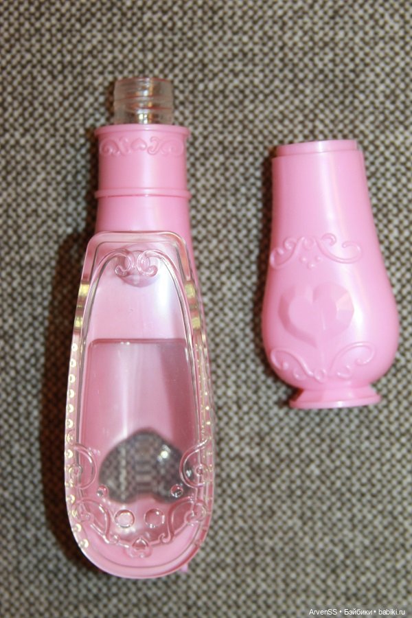 Licca-chan Emily Hair Color Change PlaySet Rose Red Dress