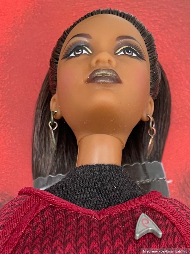 Барби Лейтенант Ухура / Star Trek Barbie Lt. Uhura (фото 9)