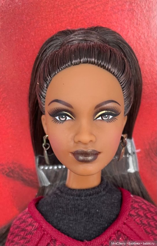 Барби Лейтенант Ухура / Star Trek Barbie Lt. Uhura (фото 8)