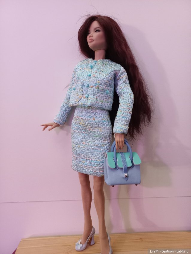 Костюм в стиле Шанель на 1/4 (фото 3)