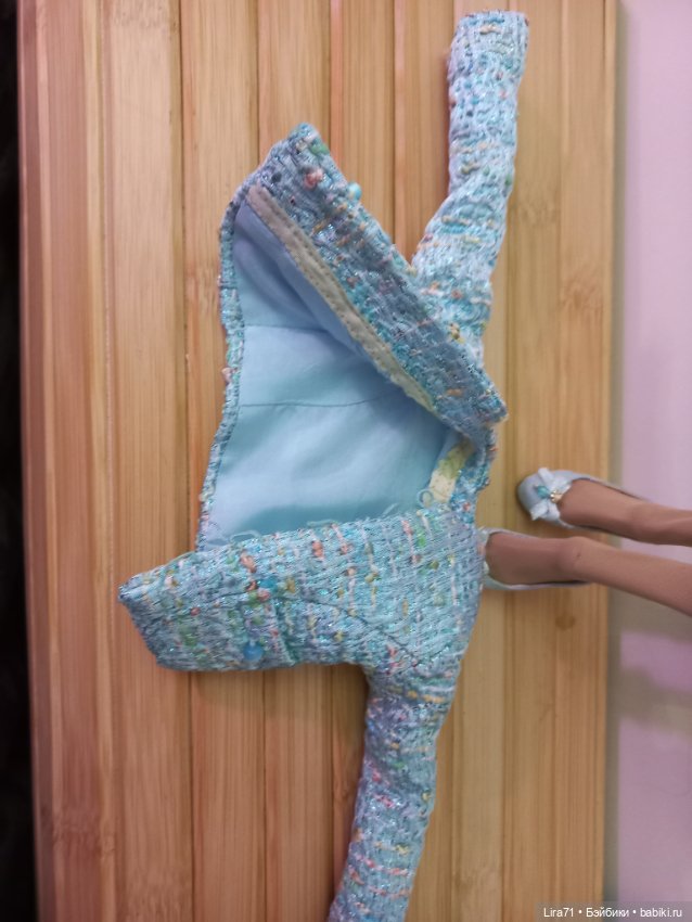 Костюм в стиле Шанель на 1/4