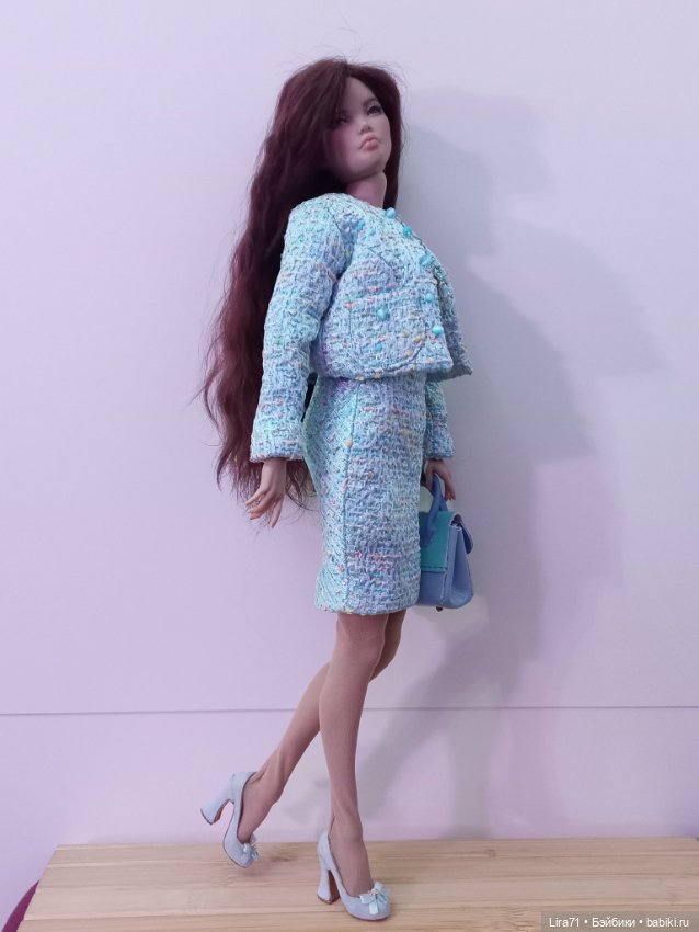 Костюм в стиле Шанель на 1/4