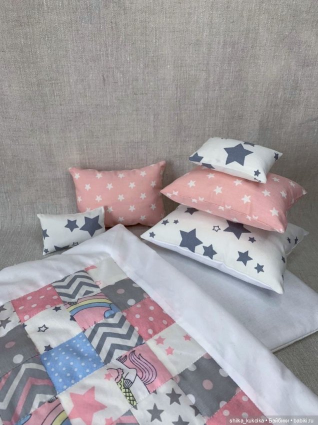 Кукольное постельное с лоскутным одеялом (фото 7)