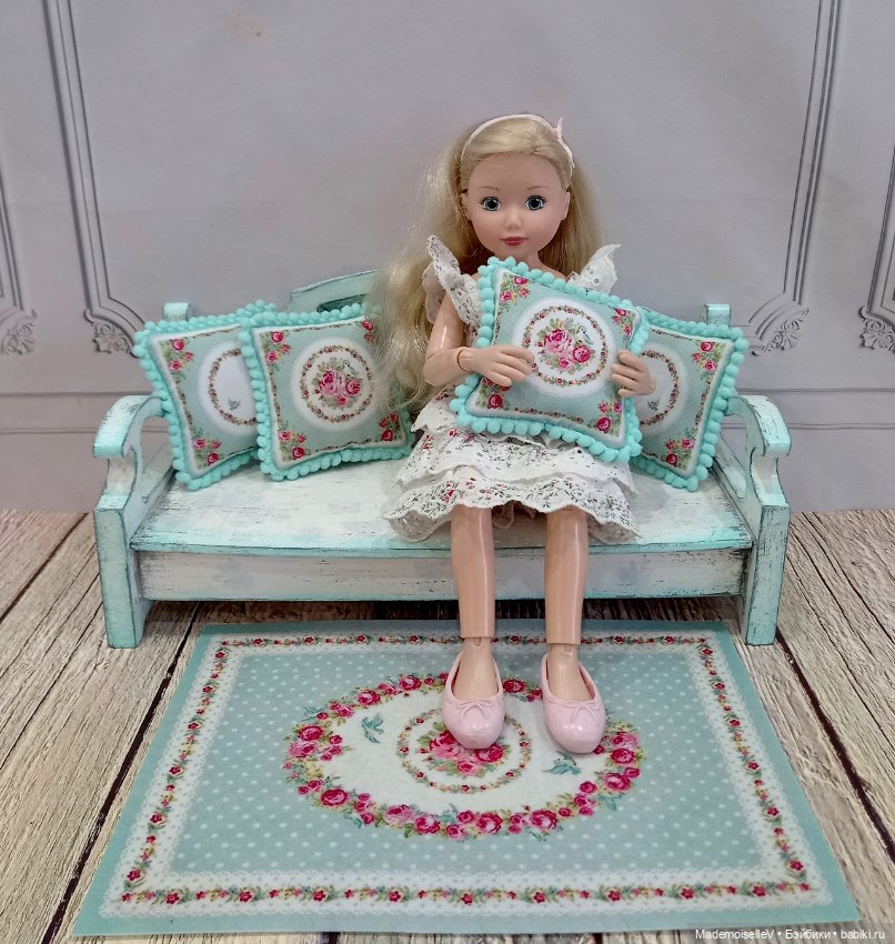 Ковер, подушки Аквамарин — Текстиль для кукольного интерьера (фото 4)
