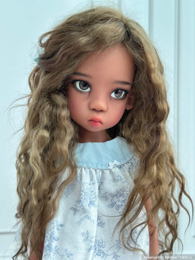 Мики кофе тан от Кайе Вигс с мейком от известного мастера Карины (фото 5)