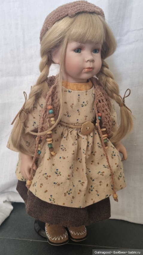 Забавная фарфорочка с гусем