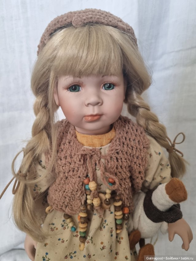 Забавная фарфорочка с гусем