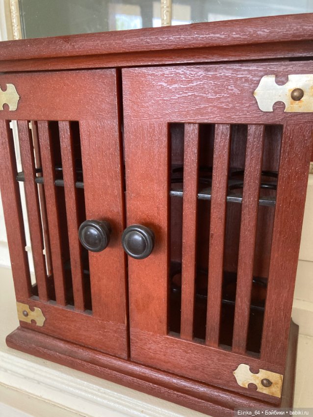 Шкафчик для кукольного интерьера