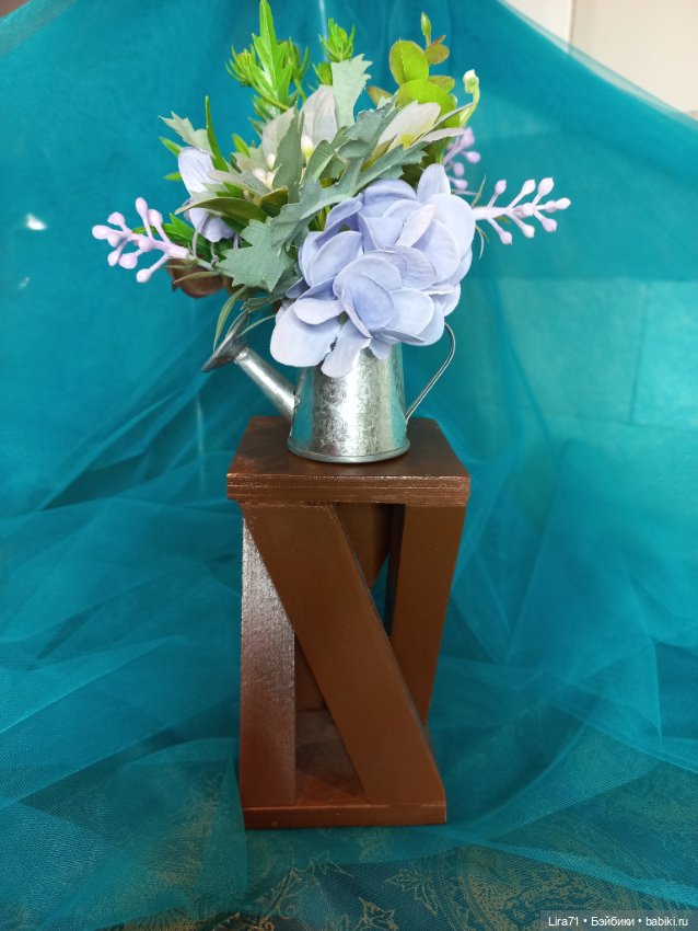 Букетик в металлической леечке для интерьера (фото 3)