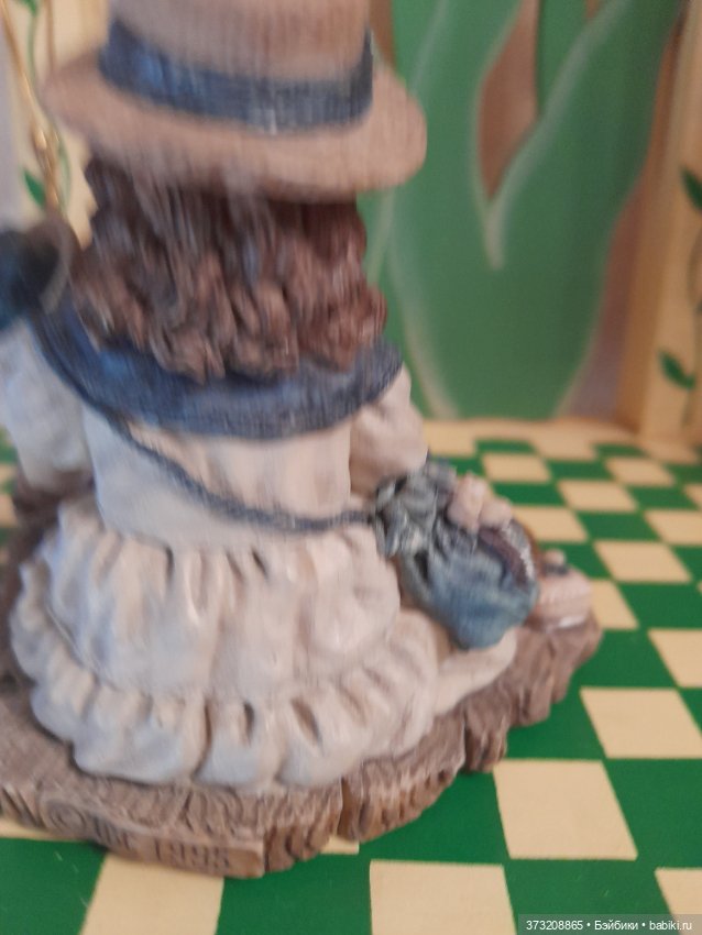 Эшли с Крисси одеваются — Статуэтки (фото 3)