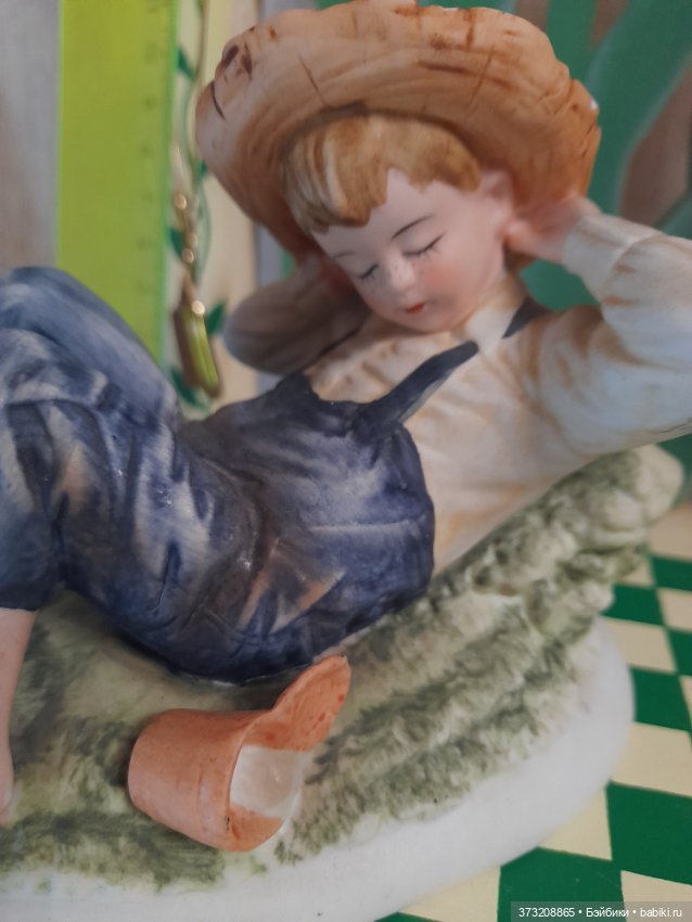 Фарфоровая статуэтка с ручной росписью (фото 5)