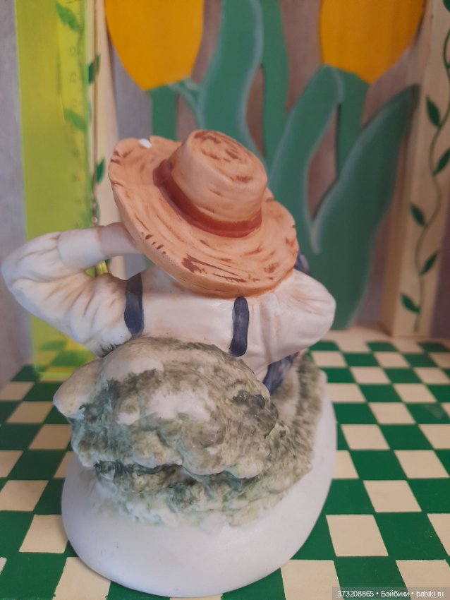 Фарфоровая статуэтка с ручной росписью (фото 2)