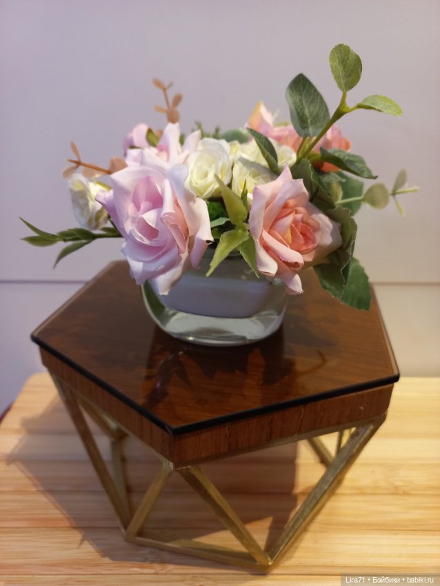 Цветочная композиция в стеклянной вазе (фото 7)