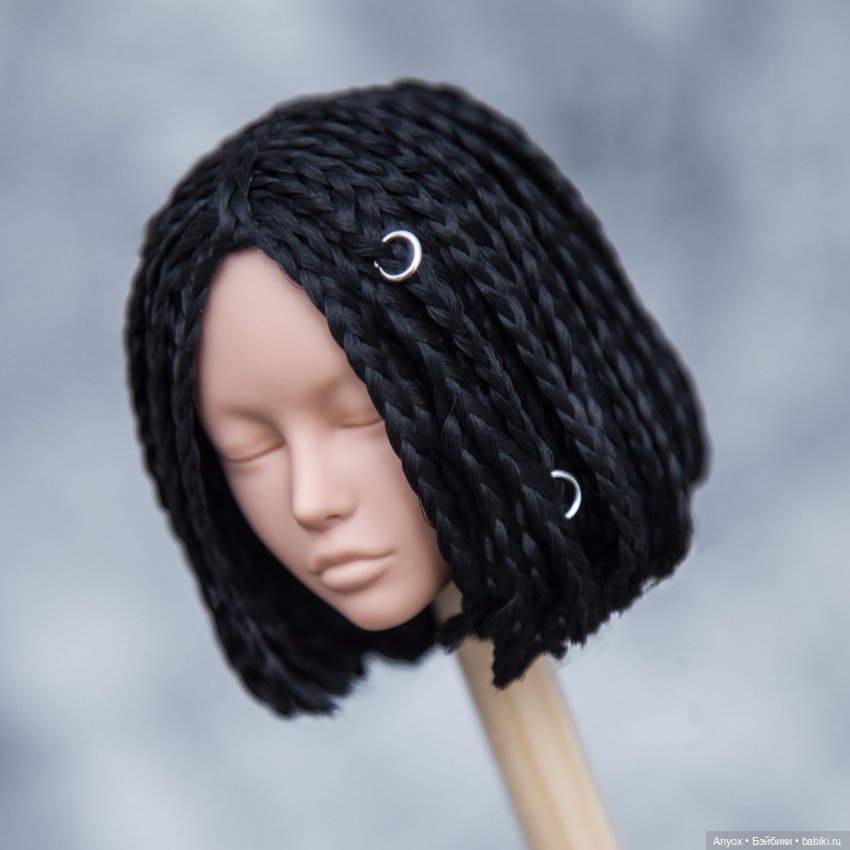 Парик Зи-Зи косички Черный для кукол с головой 4-5 12,5см обхват (Дольше Dollshe Диана и подобные) (фото 4)