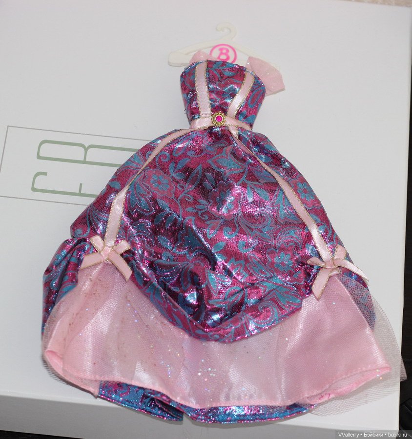 Платье от Fantasy Ball Barbie 1997