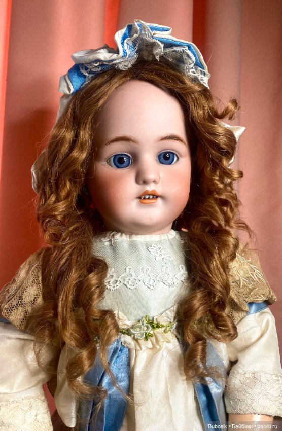 Прелестная 1079 от Simon Halbig