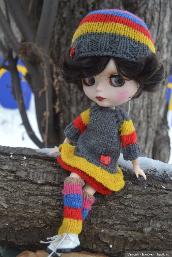 Комплект одежды для куклы Блайз ( Blythe). Платье, шапка, гетры