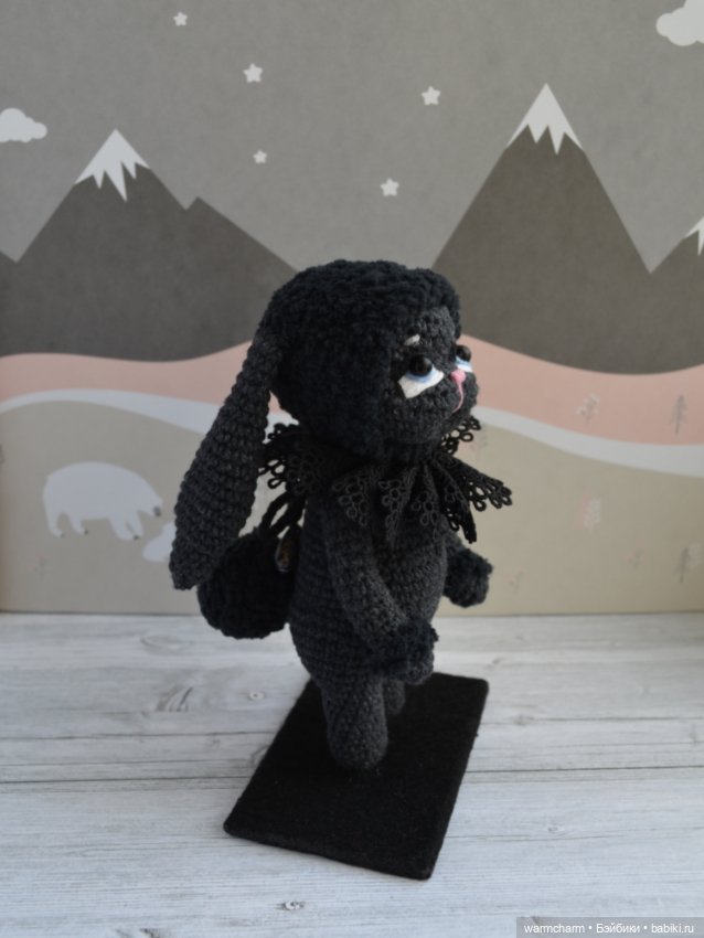 Черный кролик, Вязаная Кукла Зайка, Зайчик Амигуруми, Black Rabbit Doll (фото 3)