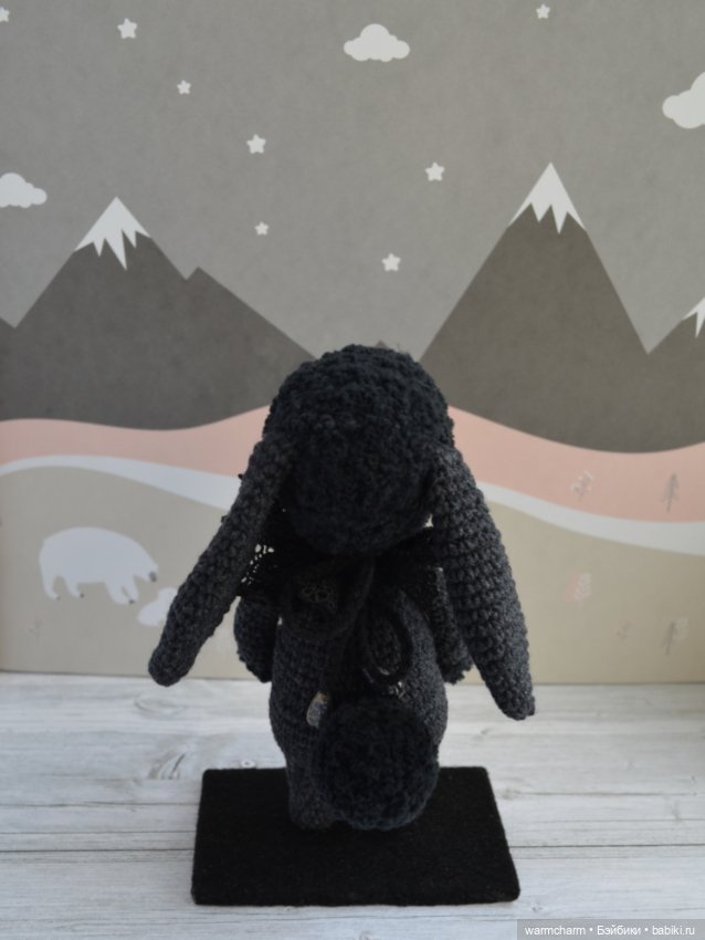 Черный кролик, Вязаная Кукла Зайка, Зайчик Амигуруми, Black Rabbit Doll (фото 4)