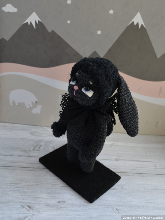 Черный кролик, Вязаная Кукла Зайка, Зайчик Амигуруми, Black Rabbit Doll (фото 2)