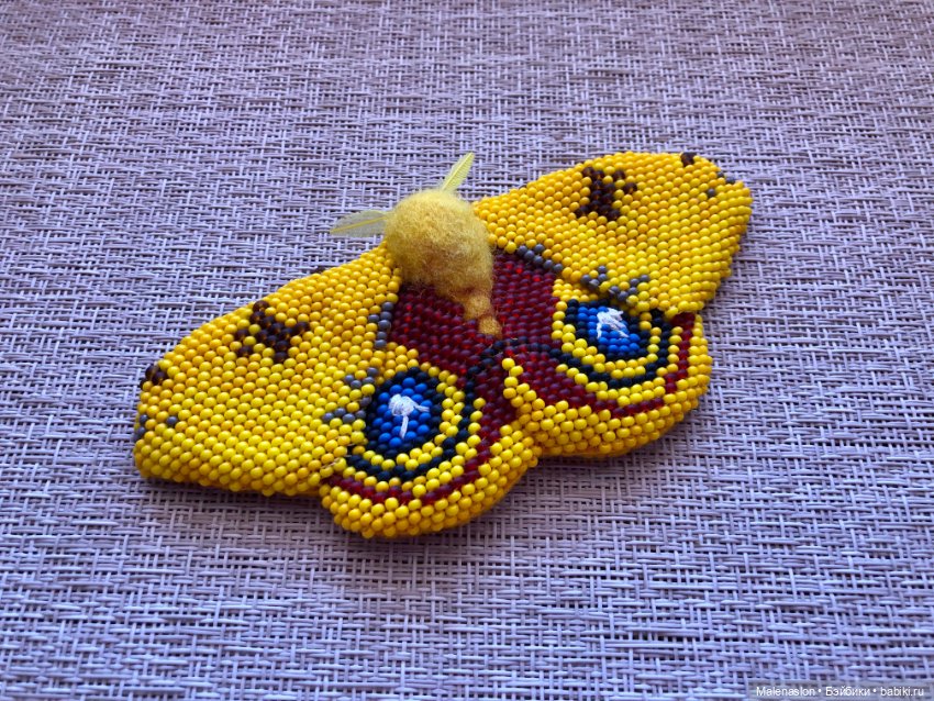 Брошь из бисера «Мотылек»