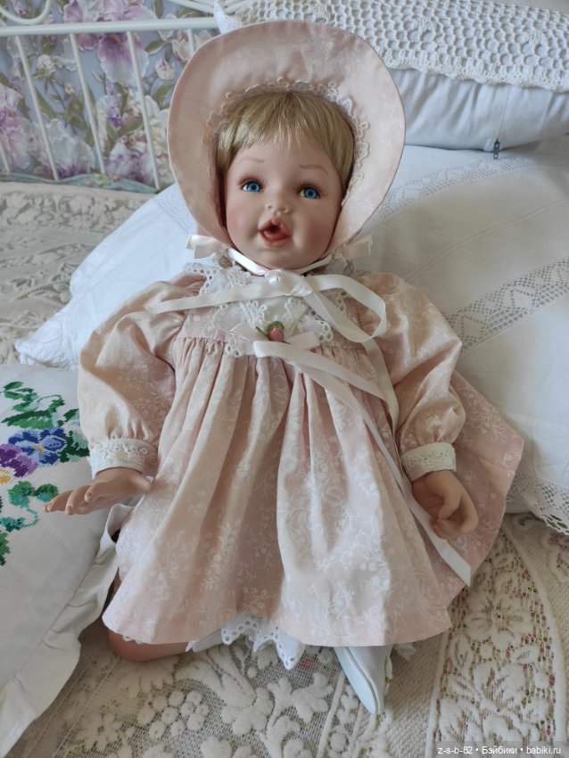 Очень красивая малышка — Фарфоровые куклы