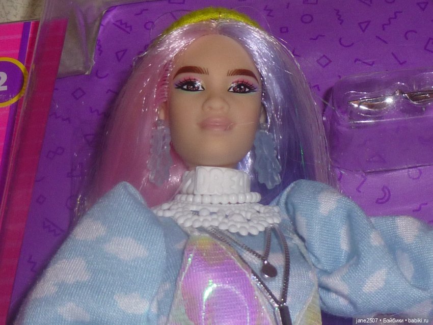 Barbie Extra № 2 NRFB (кукла A) (фото 2)