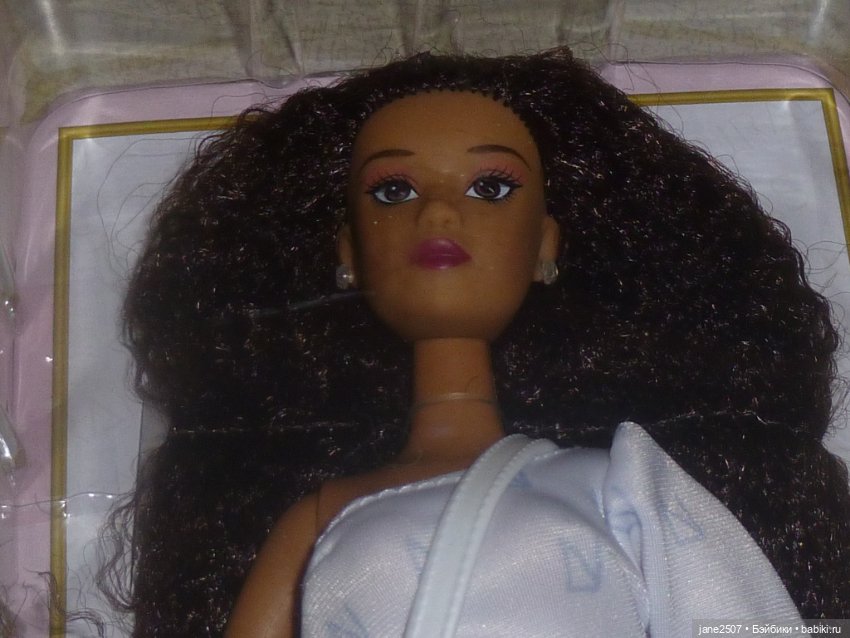 Naturalistas Doll Kelsey NRFB - размер Barbie (фото 2)